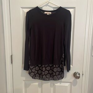 LOFT: Blouse in Black with Cotton and Paisley Pattern; Size: S